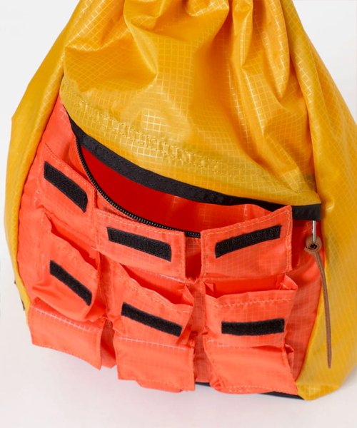 画像4: NEXUSVII.｜PARASITE KNAPSAC｜YELLOW×ORANGE (4)